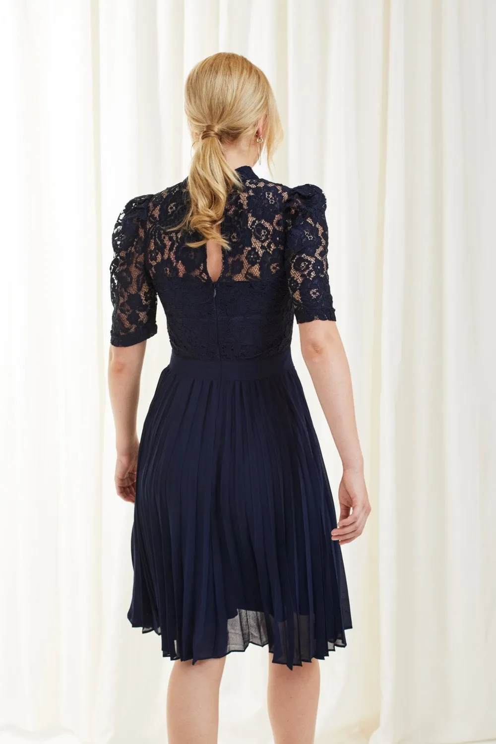 Double Second Pleated Lace Dress